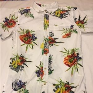 On The Byas Friendly  button down pot/mushroom